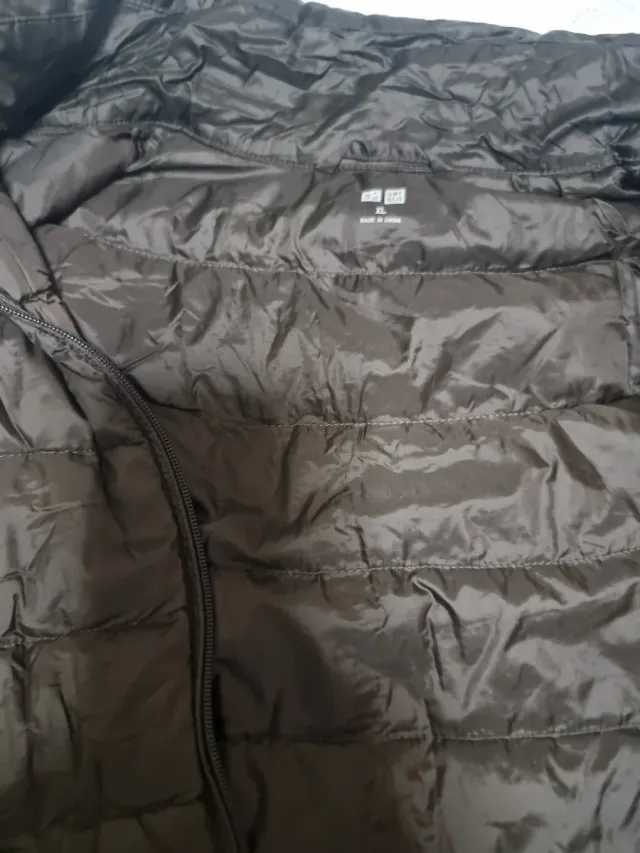 Chaqueta Uniqlo Marrón