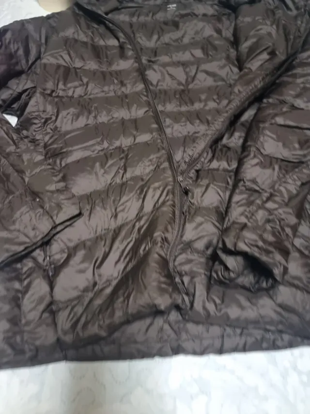 Chaqueta Uniqlo Marrón
