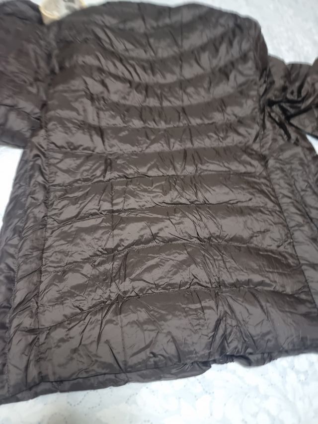 Chaqueta Uniqlo Marrón
