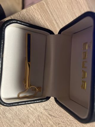 Pisacorbatas Edgar Dorado y Azul