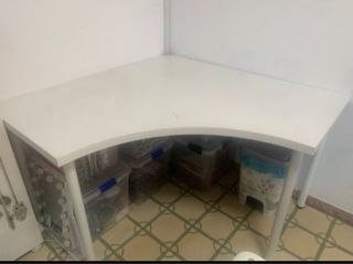Escritorio esquinero Ikea blanco