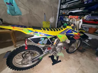 Suzuki RM 125 2T