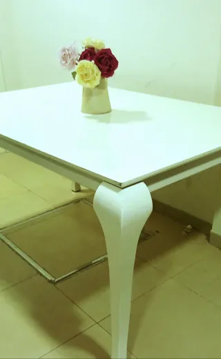 Mesa comedor extensible patas cabriolet