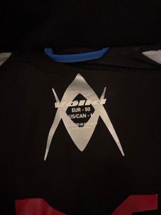 Giacca da sci Volkl e pantaloni ad alte prestazioni