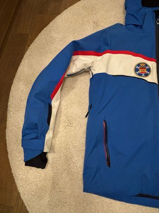 Giacca da sci Volkl e pantaloni ad alte prestazioni