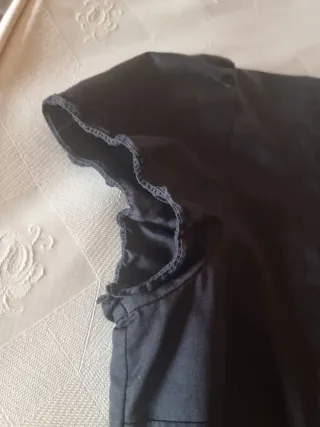 Blusa negra manga corta Massimo Dutti como nueva