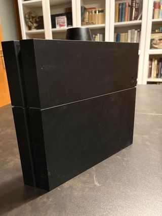 PS4 (PlayStation 4) Negra 1Tb + 6 juegos + 1 Mando