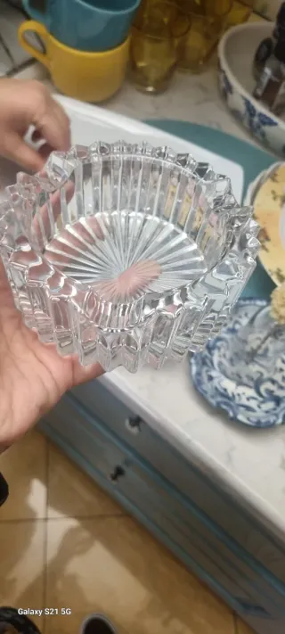 Posacenere in cristallo sfaccettato