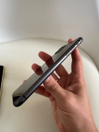 2 iPhone 11 64GB nero e giallo