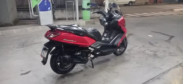 Kymco Superdink 125cc Roja