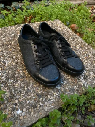 Sapatos Gucci Homem Pretos