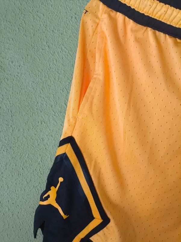Pantalones Cortos Jordan Amarillos y Negros