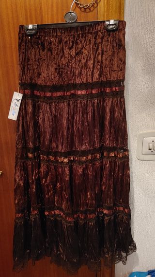 Falda terciopelo y encaje marrón