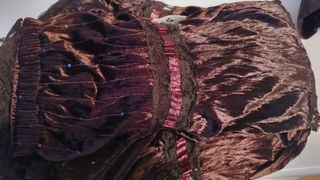 Falda terciopelo y encaje marrón