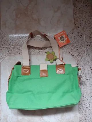Bolso Caminatta Verde Nuevo con Etiqueta