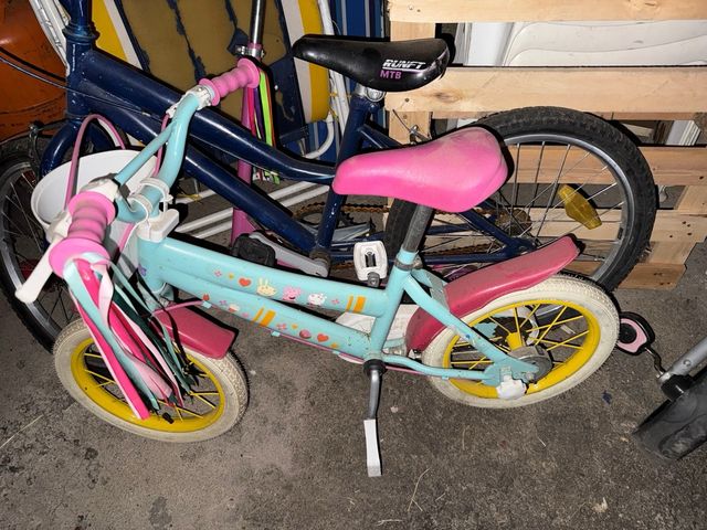 Lote de 2 bicicletas y patinete en jaraicejo