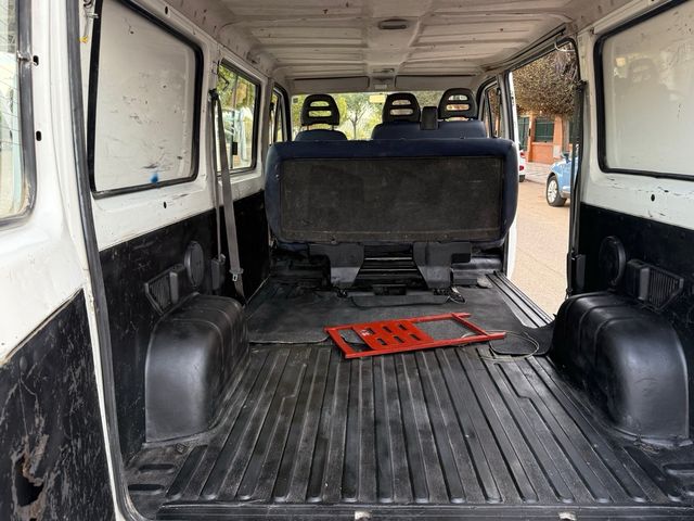 SE ALQUILA FURGONETA DESDE 70€ EL DIA!! 6 PLAZAS!!