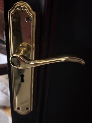 Manillas de puerta de latón con llave