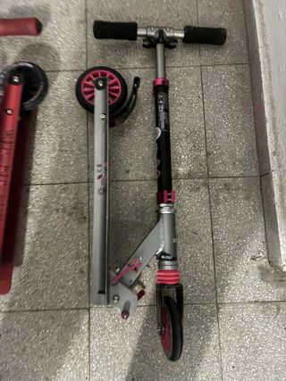 Patinete infantil gris y rosa