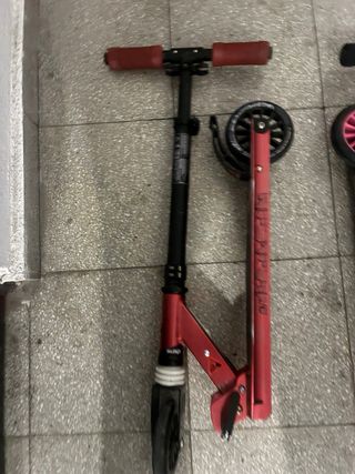 Patinete infantil gris y rosa