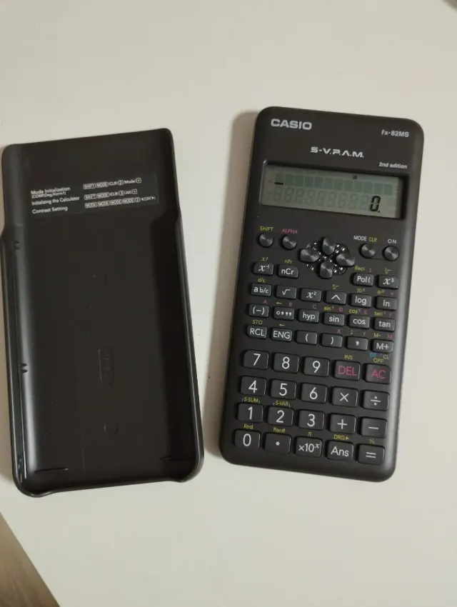 Calculadora Científica Casio FX-82MS 2nd Ed.