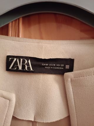 Chaqueta Zara manga 3/4 con flecos