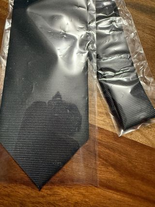 Cravatta HRS nera a righe