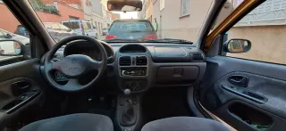 Renault Clio 2001