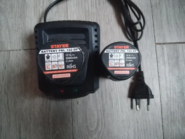 2 Baterías Stanley 12V + Cargador