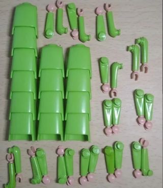Playmobil 14 torsos y 26 brazos
