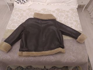 Chaqueta Zara efecto piel forrada