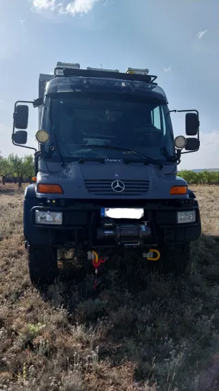 Camión 4x4 Unimog Camper