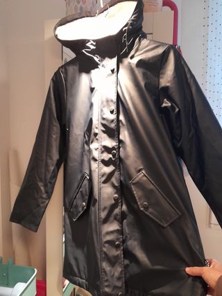 Chubasquero ONLY azul marino con borreguito