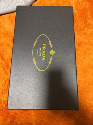 Caja Prada Negra