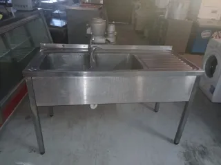 Fregadero doble de metal