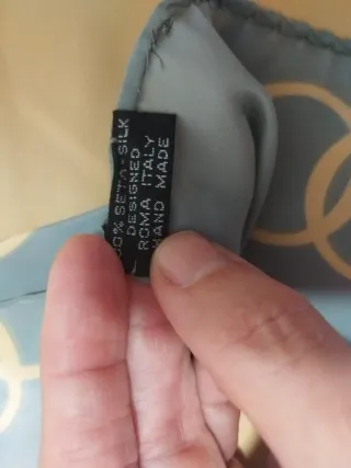 Pañuelo vintage seda cuadrado beige y azul