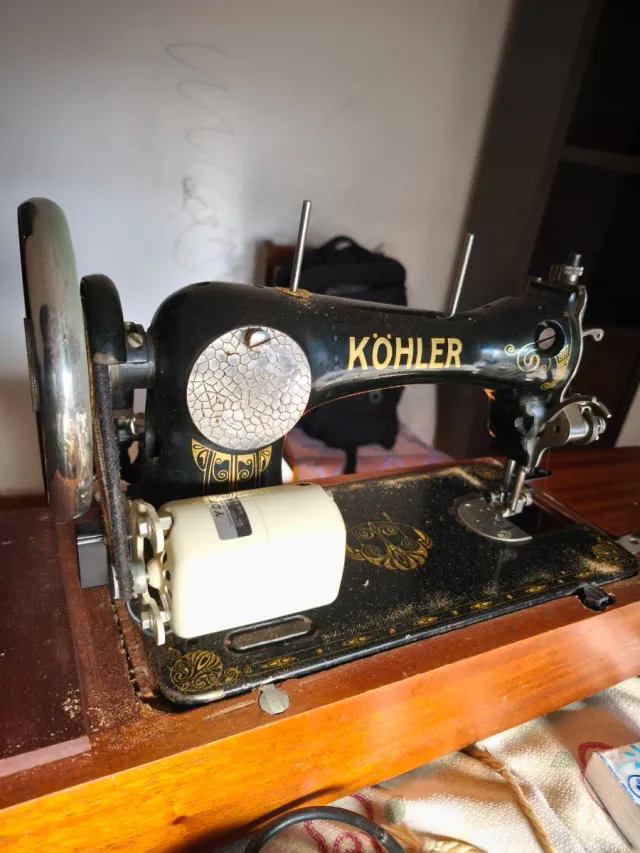 Máquina de coser antigua