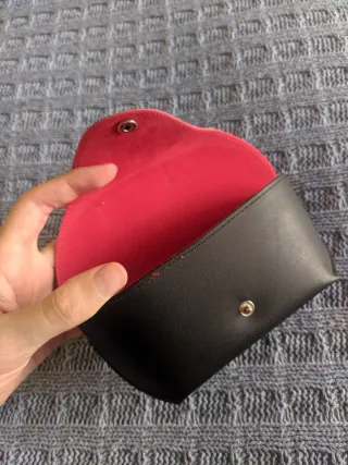 Gafas de sol polarizadas negras y rojas