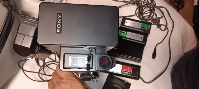 2 Videocámaras Sony 8mm + Accesorios