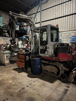 Miniexcavadora Takeuchi TB175 para piezas 
