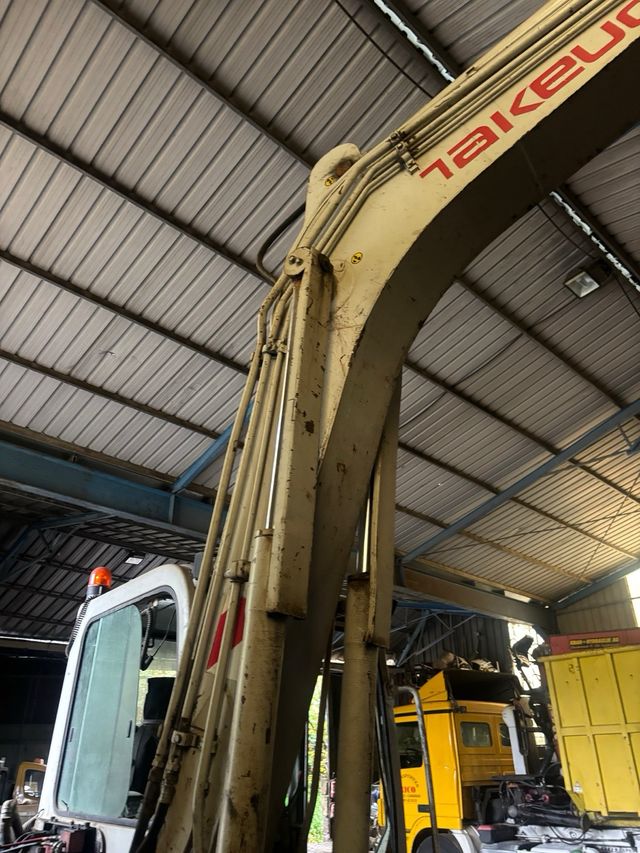Miniexcavadora Takeuchi TB175 para piezas