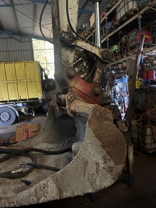 Miniexcavadora Takeuchi TB175 para piezas 