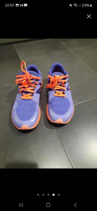 Zapatillas New Balance Morado y Naranja