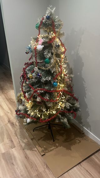 Árbol de Navidad con efecto nieve 1.80