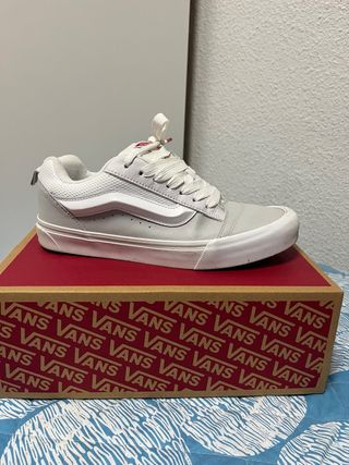 Zapatillas Vans Grises y Blancas