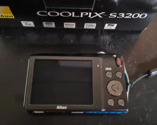 Cámara Nikon Coolpix S3200 Azul