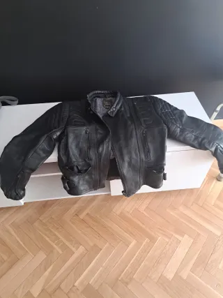 Mono de cuero para moto