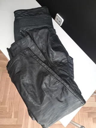 Mono de cuero para moto