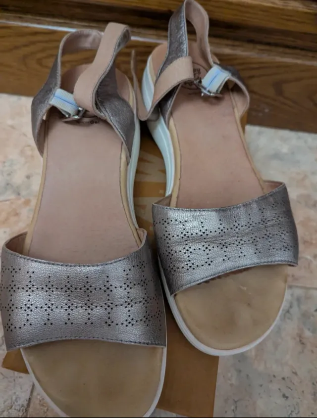 Sandalias The hapy monk