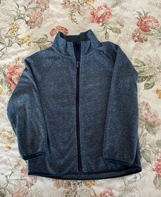 Sudadera polar azul con cremallera
